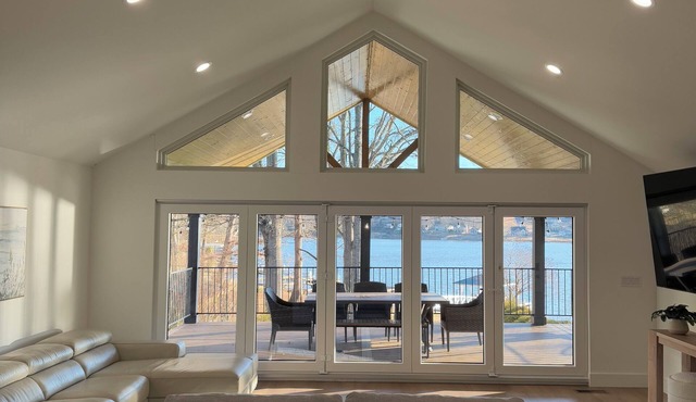 Brand New Modern Home on Lake Bowen near Spartanburg