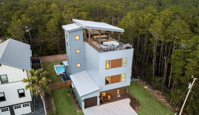 BRAND NEW! Sleeps 24! Private Pool, Spa, Fire Pit & 2 LSVs! Pets OK!
