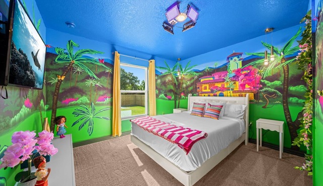 Brand New Theme House w Game Room : Encanta Magical