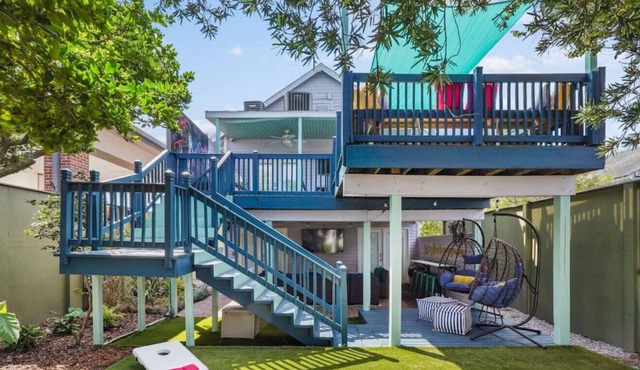 Bright and Open 5-Bedroom w/Patio | Sleeps 10!