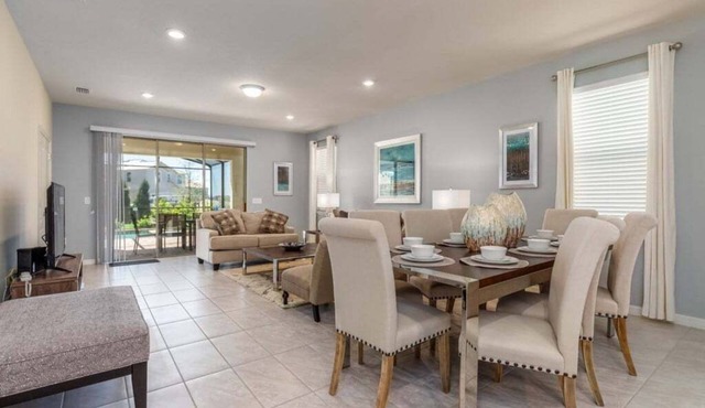 Bright Elegant Home @ Solterra!