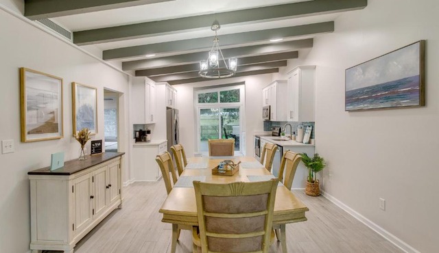 Bright Jekyll Island Home w/Deck < 1 Mi to Beach