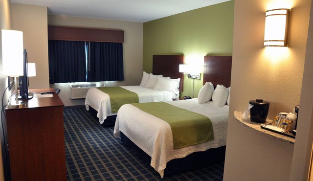 Brookstone Lodge & Suites