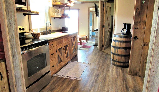 Cabin 3 at Kentucky Lake's Lynnhurst Family Resort