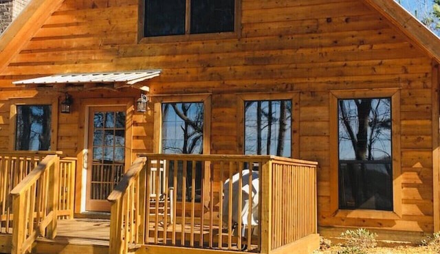 Cabins At Midway, The Looper