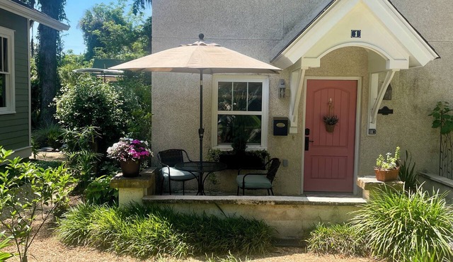 Camellia Suite, Apartment 1 at Magnolia Court