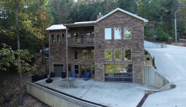 Candy on Clear Creek | 3 Bed, 2 Bath