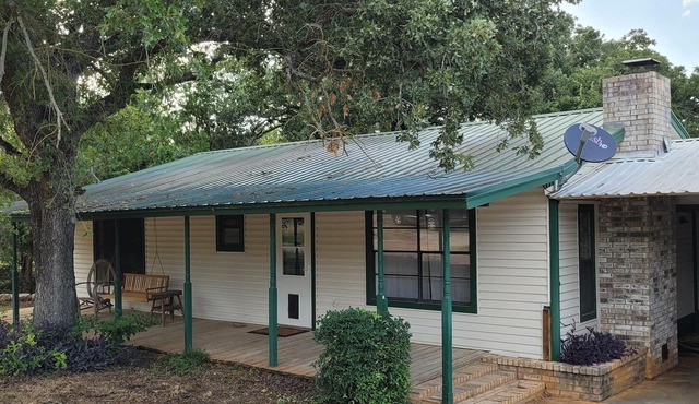 Casa del Lago Proctor, TX near Promontory Park