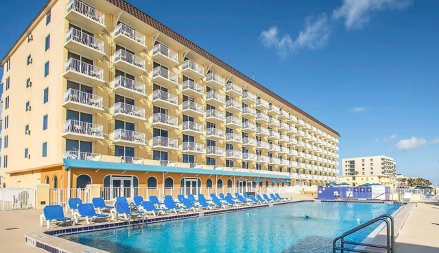 Casa Del Mar Beach Resort- 2 bedroom oceanfront