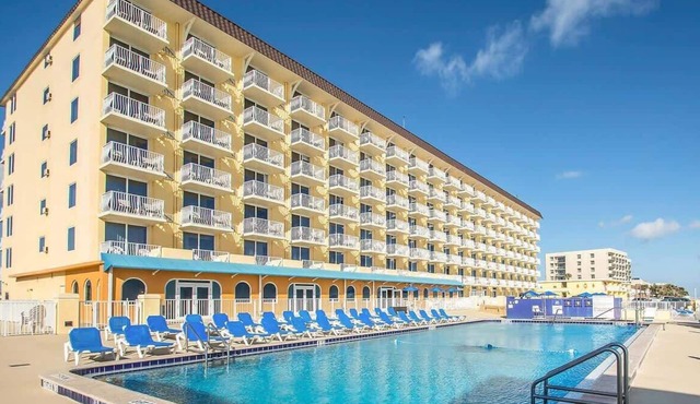Casa Del Mar Beach Resort- 2 bedroom oceanfront