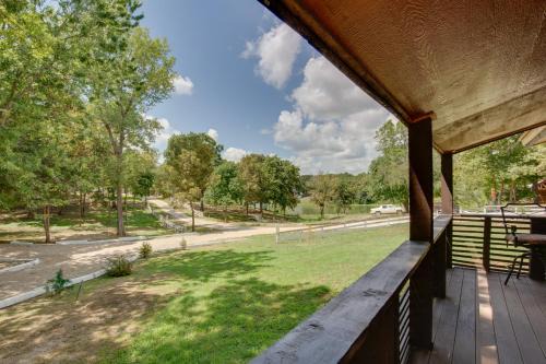 'Cedar Pointe' - Peaceful Lake Cabin in Odessa