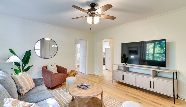 Centrally Located Home ~ Steps to Oxford Square!
