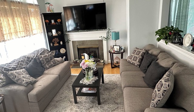 Charming 1-bedroom N in single-family House in peaceful Manassas Park