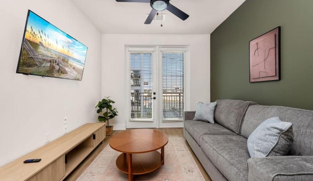 Charming 1-Bedroom | Close to Raymond James!