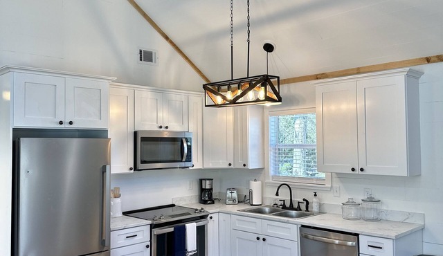 Charming 2-B2B Home in Poulan, GA