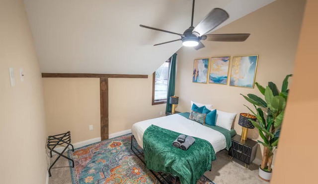 Charming 2-bedroom apartment in terrific Warrendale with AC