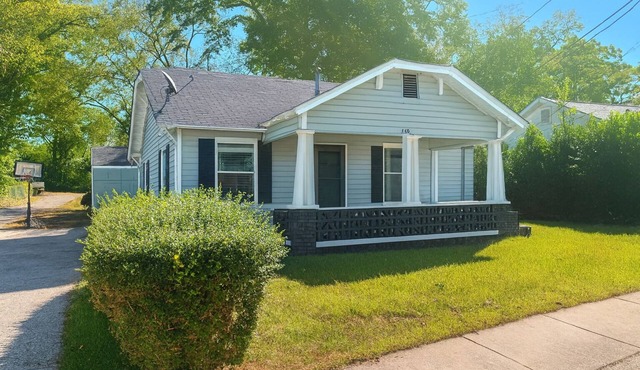 Charming 2-bedroom house in Griffin with AC