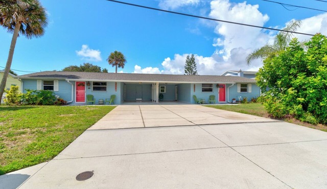 Charming 2 BR Beachside Escape - Pet Friendly and just steps from the sand!