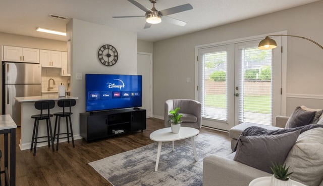 Charming 2BR Hoover Retreat w/ Easy Parking
