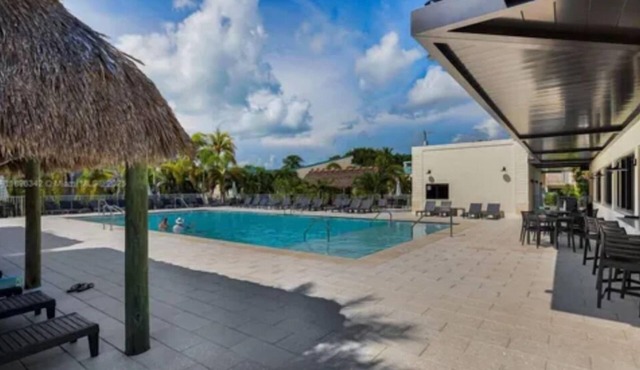 Charming 3-bedroom condo with WiFi and AC in delightful Islamorada