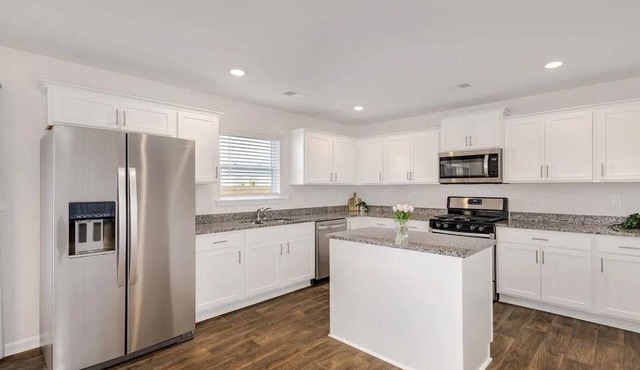 Charming 3-bedroom house , 12 minutes away from Greenville airport
