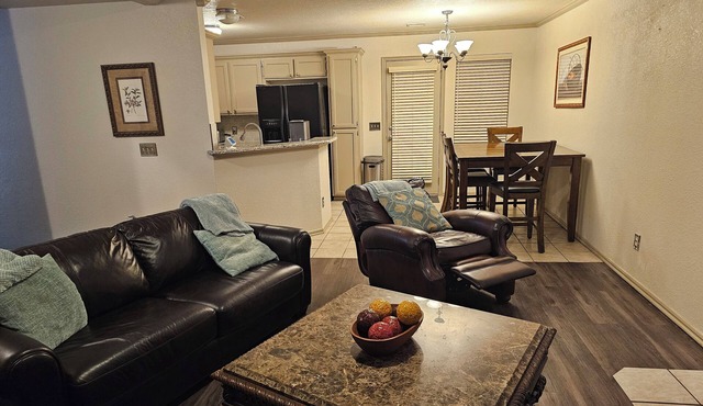 Charming 3-bedroom house with AC in peaceful Moore. Pets welcome