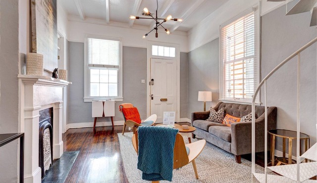 Charming 3BR Retreat: Desk, Patio, 2BA - Artsy Comfort & Style