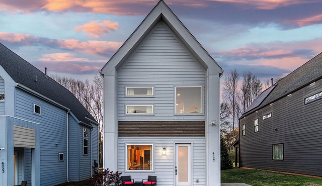 Charming 4BR Getaway Two Suites + Great Layout