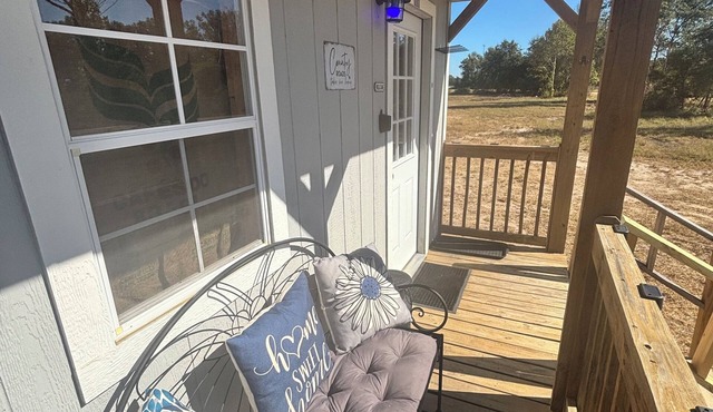 Charming cabin close to Malmaison Wildlife Refuge, and McIntyre Scatters
