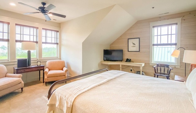 Charming Coastal Cottages & Suites – River Dunes