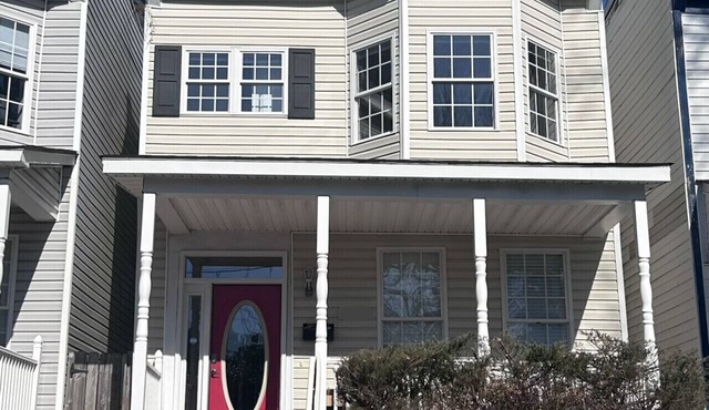 Charming Detached Fan Home in Richmond