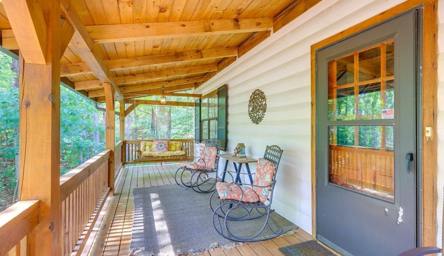 Charming Lake Sinclair Cabin: Fire Pit, Dock