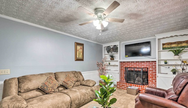 Charming Marietta Home ~ 7 Mi to Downtown!