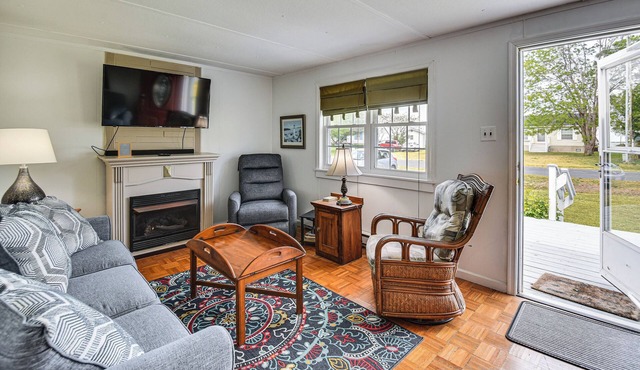Charming Painter Home w/Chesapeake Bay Views
