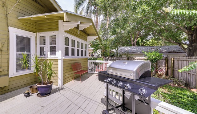 Charming St Petersburg Bungalow 2 Mi to Downtown!