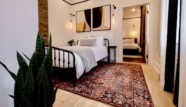 Charming Uptown Bungalow just steps to Magazine St