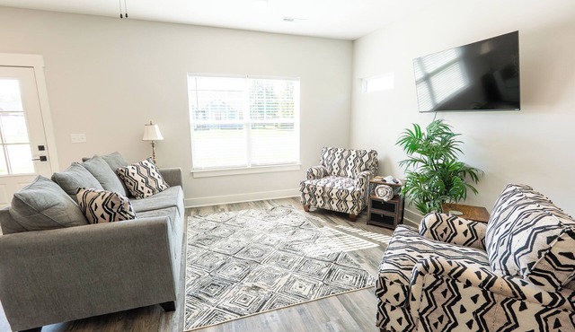 Chic & Quiet 3BR Getaway Minutes From MTSU