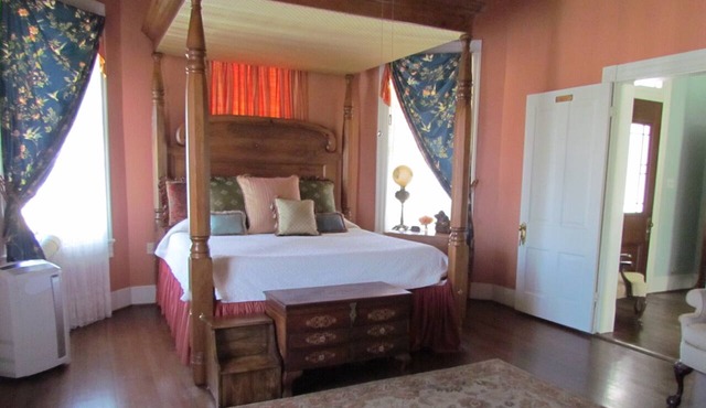 Claiborne Room at La Maison Louisiane
