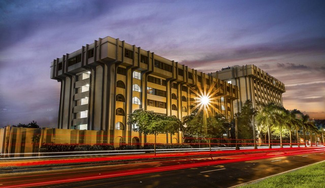 Clarion Inn & Suites Miami International Airport