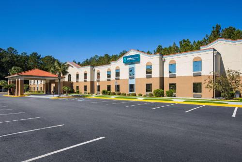 Clarion Pointe Hinesville near Fort Stewart
