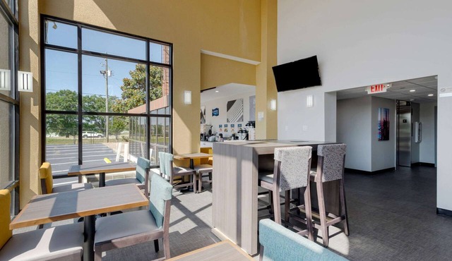 Clarion Pointe McDonough