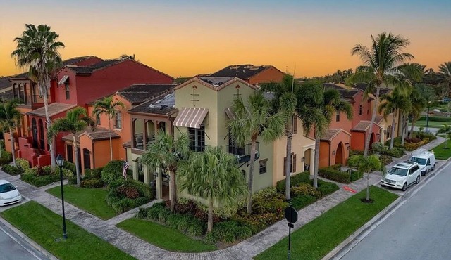 Clean 2-bed/2-bath Condo - Enjoy Resort Lifestyle in Paseo Fort Myers