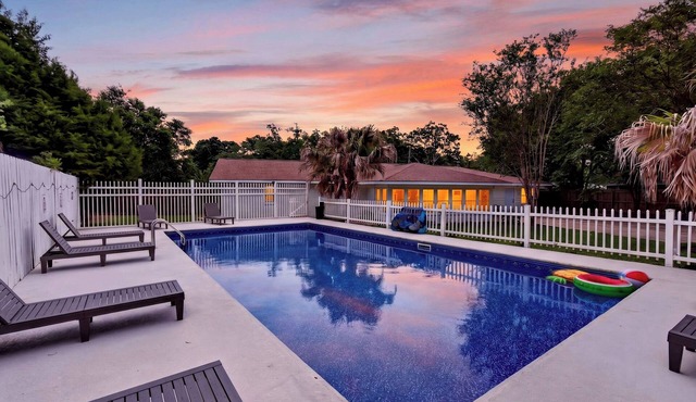 Coastal 3BR Retreat w/Pool, Sunroom & King Beds