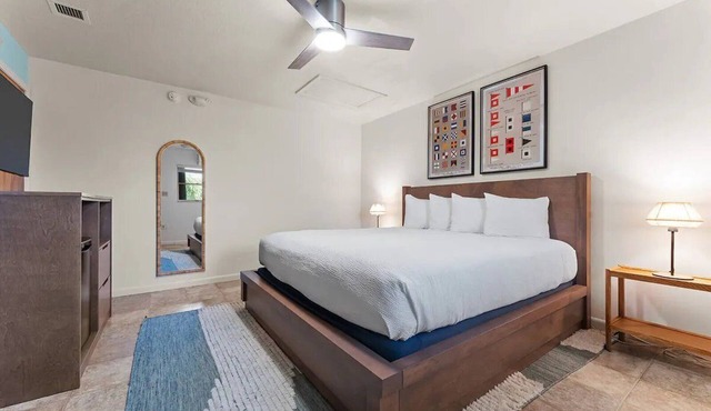 Coastal King Retreat w/Pool, Kayaks & Private Beach Access, Breakfast Included!