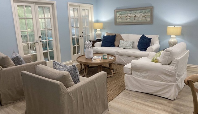 Coastal Perfect: Ocean & Oaks Tennis Villa - Walk to BEACH 🏖TENNIS🎾DOCKS🚤
