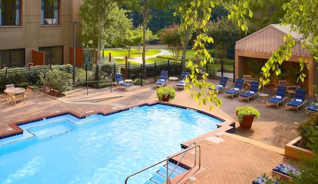 Comfort & Convenience 3 Family-friendly units w/ Kitchen. Enjoy Pool Access!