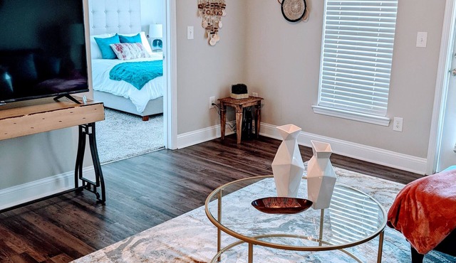 Comfy Coastal Getaway Close to Downtown & Beach