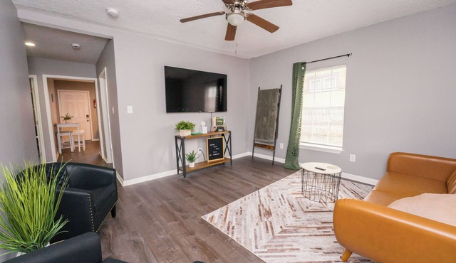 Comfy Knoxville Home Near downtown, Interstate, Wi-Fi, Spotless Clean!