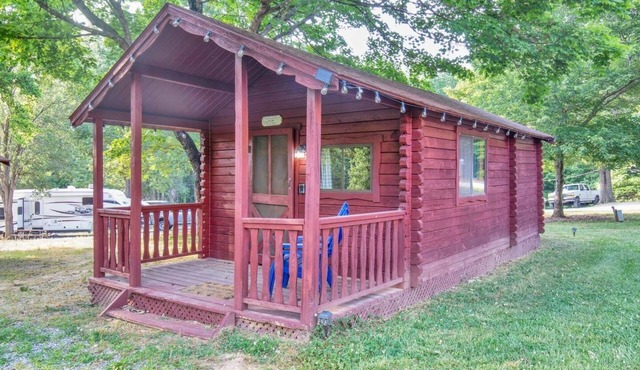 Comfy Studio Cabin In Secluded Campground