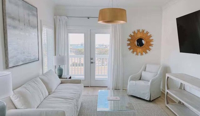 Couples Escape - Water View - King Bed - Pets Welcome w/Fee